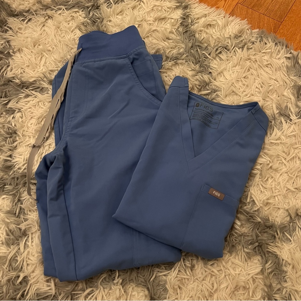 Figs Women’s XS Scrub Set in Ceil Blue